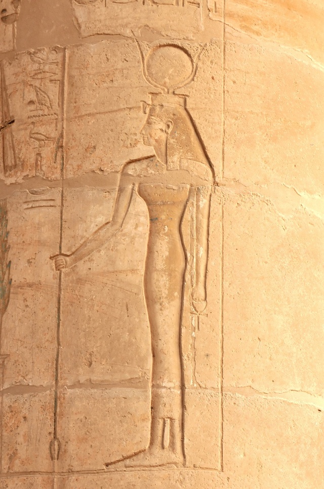 Hathor - staroegyptská bohyně žen, mateřství, opilství a tance, Egypt