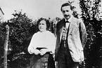 Albert a Mileva Einsteinovi při návštěvě Srbska