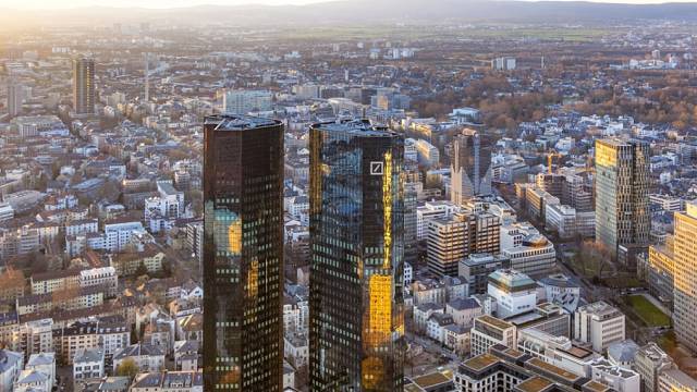 Sídlo banky Deutsche Bank ve Frankfurtu nad Mohanem.  