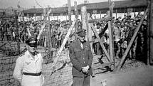 Dobový snímek z koncentračního tábora Osvětim