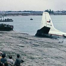 Místo pádu letounu Il-18B do jezera Zlaté piesky v Bratislavě