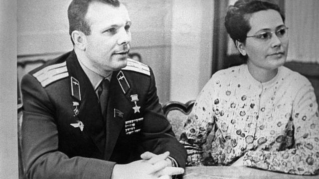 Jurij Gagarin s manželkou Valentinou