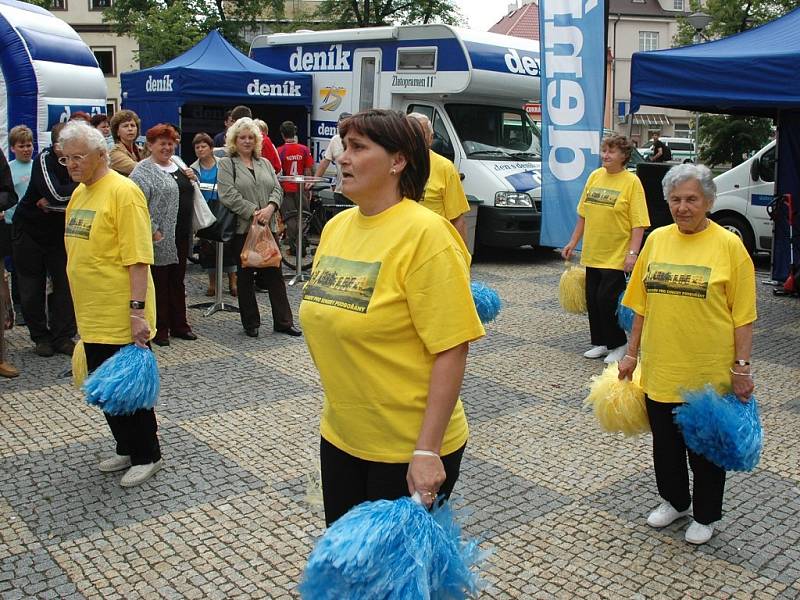 Program zpestřily také mažoretky z Domova pro seniory v Podbořanech, nejstarší tým v republice.