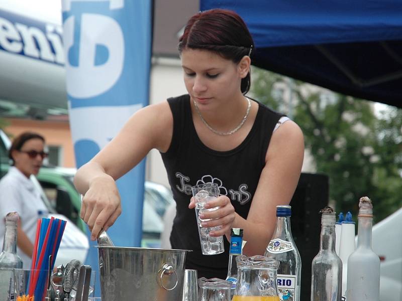 Se svojí barmanskou show vystoupili studenti střední odborné školy v Podbořanech.