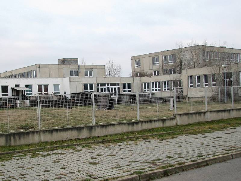 Nedostavěná základní škola na sídlišti Jih 3 v Žatci 