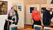Ve čtvrtek 3. března byla ve Vrchlického divadle zahájena výstava Tři z VOSA Louny. U příležitosti svých sedmdesátých narozenin zde představují svá díla Luděk Dvořák, Jiří Menoušek a Pavel Macák.