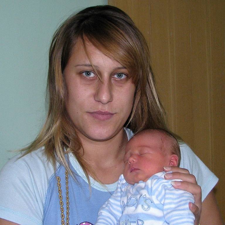Mamince Markétě Ryskové z Loun se 10. září 2015 v 18.25 hodin narodil synek Lukáš Ryska. Vážil 2950 gramů a měřil 47 centimetrů.