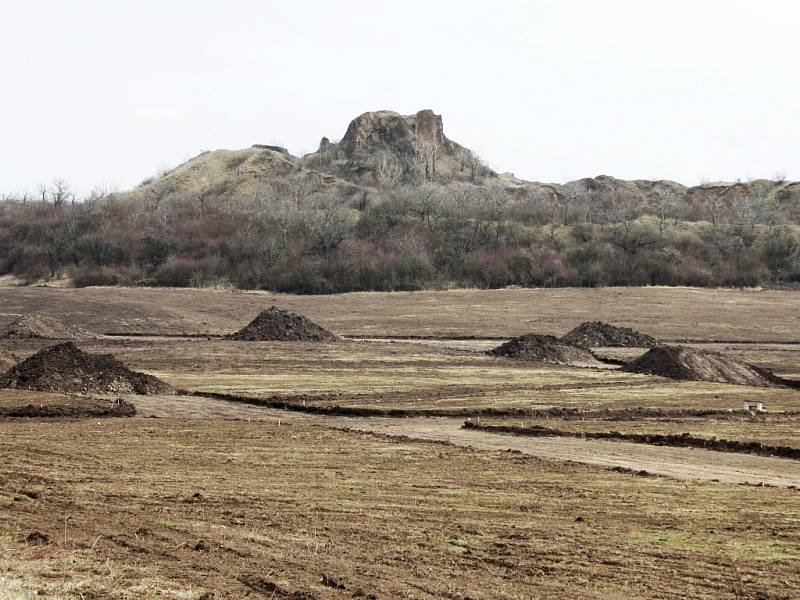 Příprava parcel v těsné blízkosti Blšanského chlumu