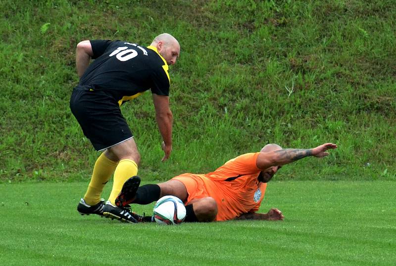 Obrnice - Blažim (v oranžovém) 3:1