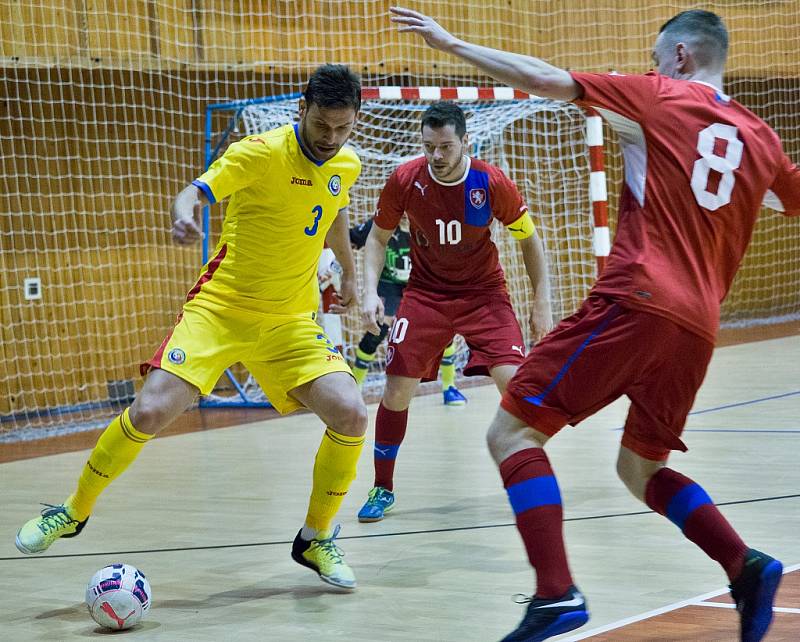 Utkání reprezentace ČR (v červeném) proti Rumunsku