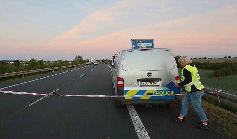 Tragická dopravní nehoda čtyř vozů na obchvatu Loun