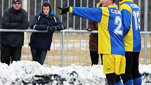 Fotbalisté Slavoje Žatec (v červeném) porazili Dobroměřice 2:1.