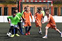 V Žatci na Mládí proběhlo v úterý 26. dubna dopoledne okrskové kolo školního fotbalového turnaje McDonald´s Cup žáků 1. až 3. tříd.