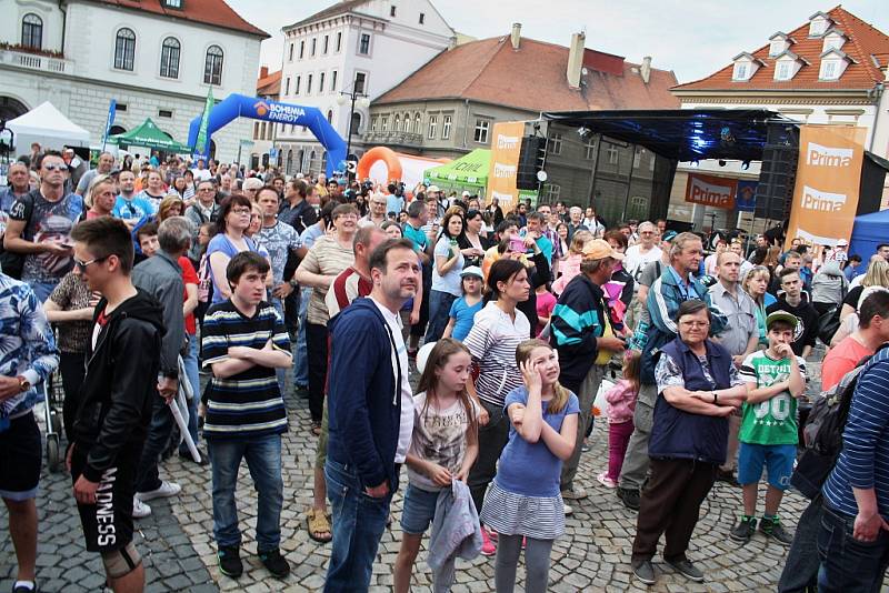 Televize Prima odvysílala své zprávy ze žateckého náměstí Svobody