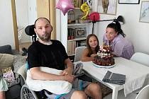 Pavel Koreň ze Žatce skončil po těžké mozkové mrtvici na invalidním vozíku.