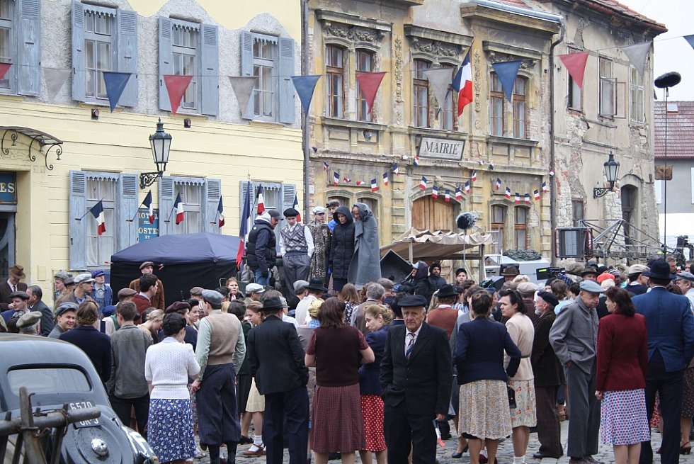 Žatecký a lounský deník | Francouzský štáb v Žatci natáčí snímek Pytlík  kuliček | fotogalerie