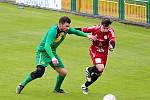 Fotbalisté Slavoje Žatec (v zeleném) porazili tým Proboštova 3:1.