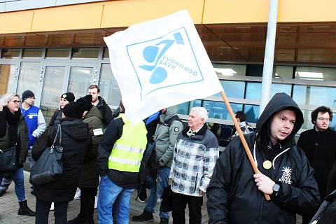 V Nexenu v průmyslové zóně Triangle zahájili zaměstnanci 31. ledna stávku.