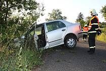 Nehoda osobního vozu u obce Lhota na Žatecku