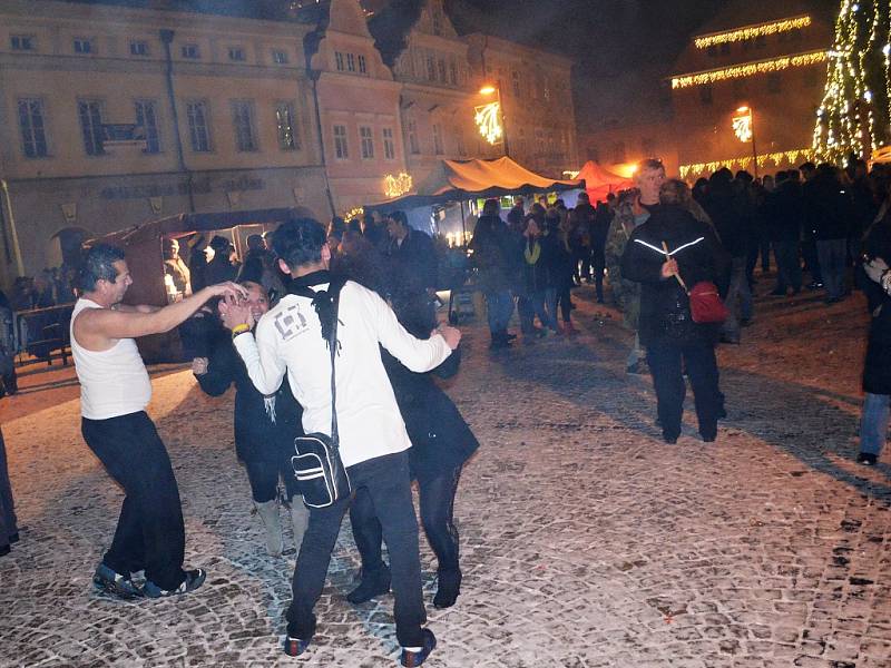 Silvestrovské oslavy na náměstí Svobody v Žatci