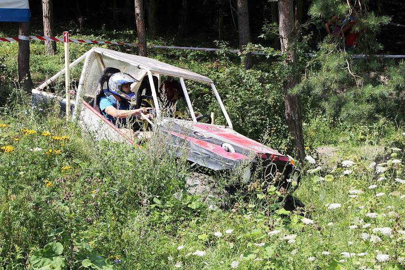 V Bezděkově u Žatce si opět dali dostaveníčko milovníci off roadů.