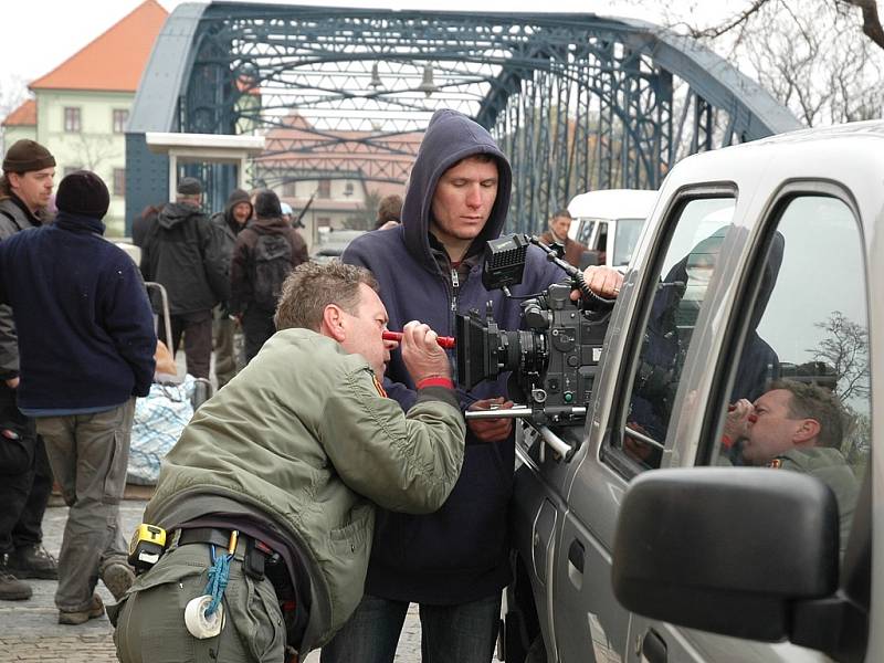 Natáčení filmu z válečné Bosny v Žatci.
