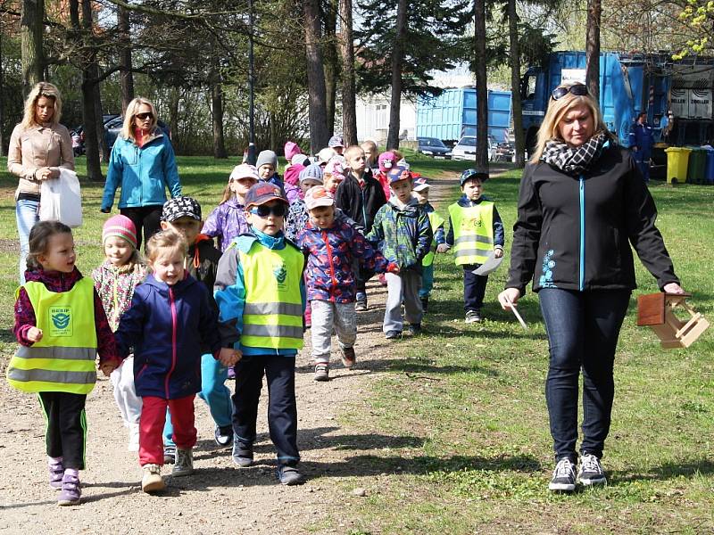 Akce ke Dni Země v žateckém parku 