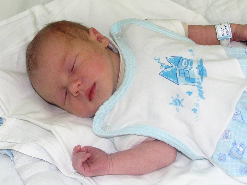 Mamince Petře Špičkové z Tuchořic se 21. května 2012 v 18.55 h narodil synek Dan Špička. Vážil 3,49 kg a měřil 50 cm.