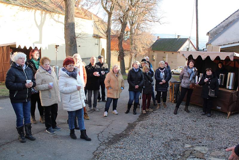 Na tvrzi Divice na Lounsku probíhají v tomto čase každou sobotu adventní akce.