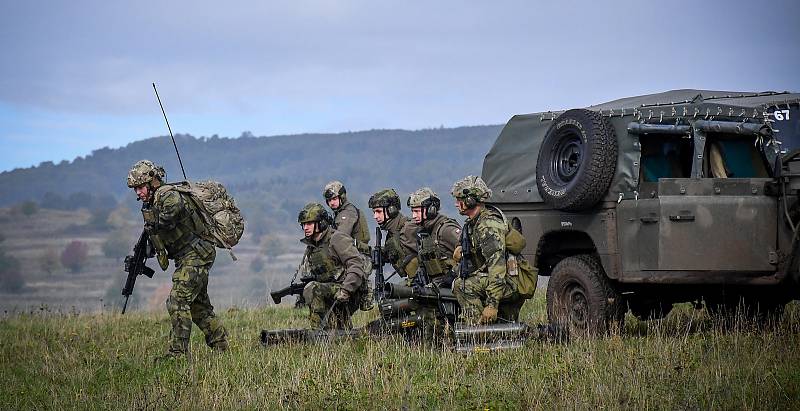 Vojenské cvičení Joint fires experimental na Doupově.