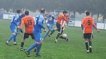 FK SEKO Louny (v modrém) - SK Újezd Praha 4 1:1 (0:1).