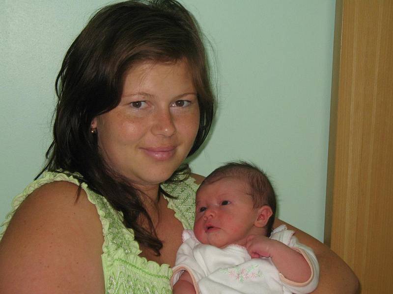 Mamince Petře Němcové z Nového Strašecí se 2. srpna 2010 v 15:37 hodin narodila dcera Valerie Zemanová. Vážila 3,48 kg a měřila 50 centimetrů.