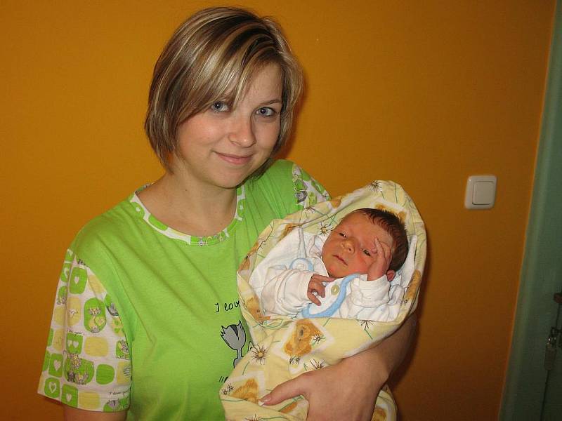 Mamince Kláře Kejlové ze Žatce se 18. listopadu 2010 v 10:52 hodin narodil syn Tadeáš Hnidzík. Vážil 2,87 kilogramu a měřil 49 centimetrů. 