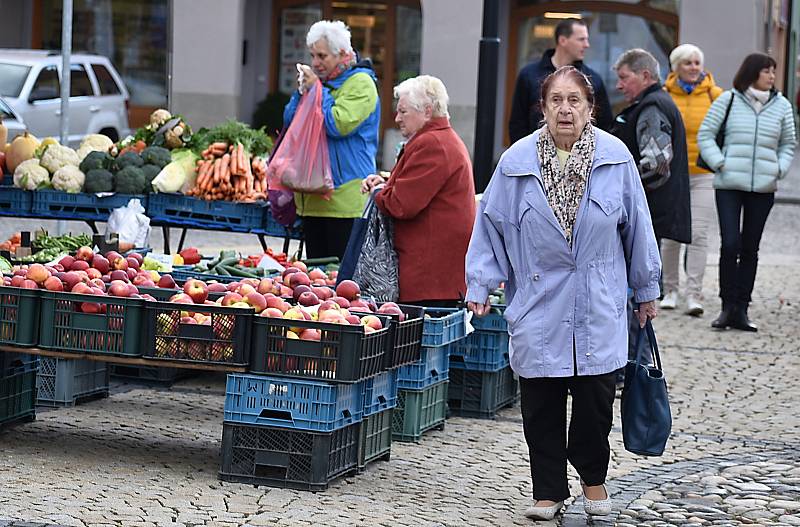 Farmářské trhy na náměstí Svobody v Žatci