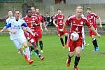 Fotbalisté Loun (v bílém) vyhráli v Proboštově těsně 1:0.