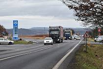 Mezi jesenickou křižovatkou a Lubencem se připravuje stavba dálnice. Jesenická křižovatka se promění.