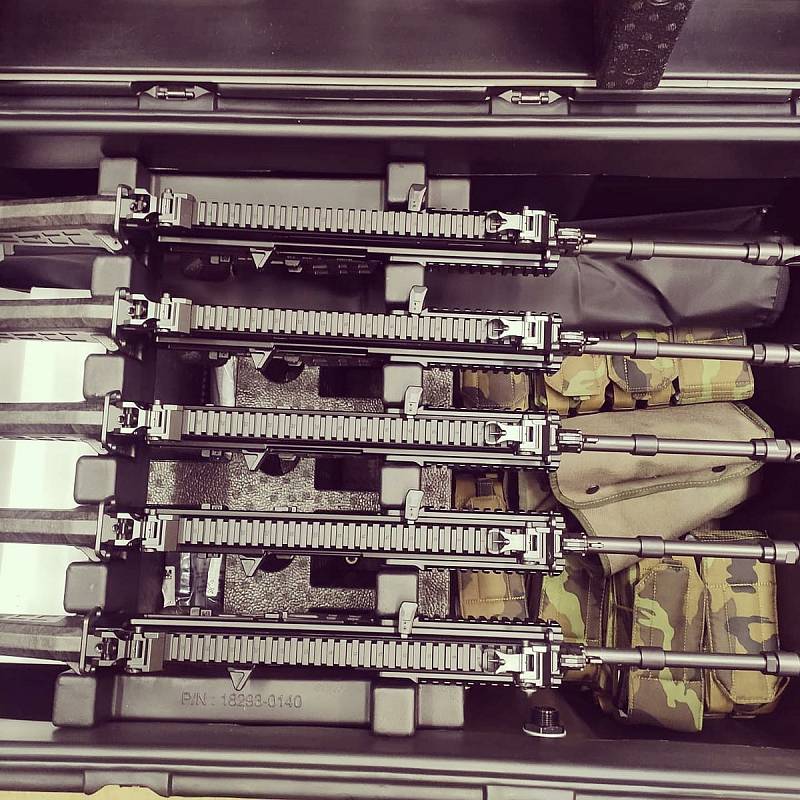 Bojové jednotky české armády přebírají první dávku úročných pušek pro přesnou střelbu CZ BREN 2 PPS.