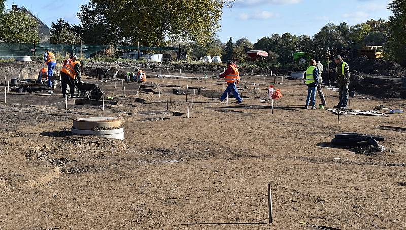 Archeologický výzkum na místě budoucího sběrného dvora v Podbořanech.