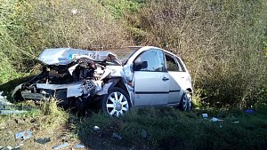 Vážná nehoda dvou aut u Želče.