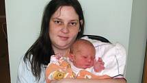 Mamince Jitce Drobné ze Staňkovic se 3. dubna 2011 v 16:45 hodin v žatecké porodnici narodil syn Petr Drobný. Vážil 3,3 kilogramu, měřil 48 cm. 
