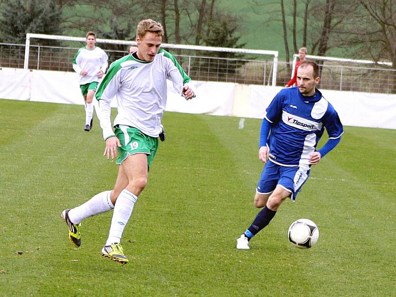 Fotbalisté Blšan (v bílém) porazili v sobotu hráče Modré 3:1.