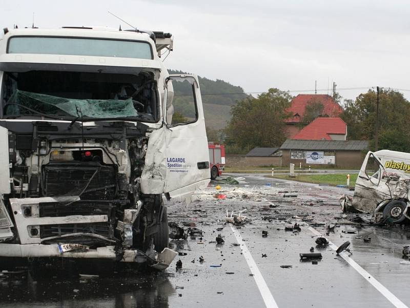 Tragická dopravní nehoda u Libčevsi 25. září 2007.