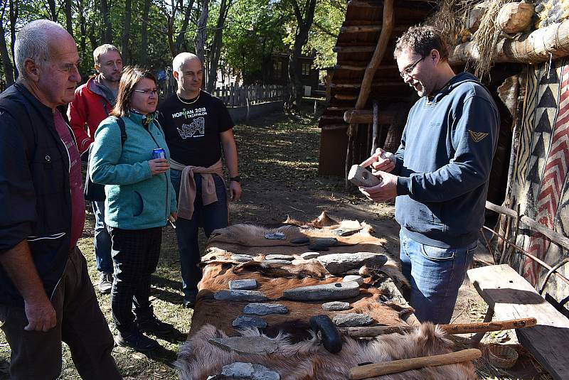 Program k mezinárodnímu dni archeologie ve skanzenu v Březně u Loun