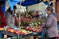 Farmářské trhy na náměstí Svobody v Žatci