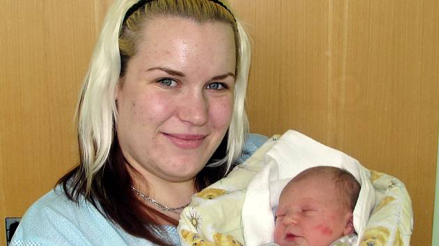 Mamince Šárce Horecké ze Žatce se 28. ledna 2015 v 10.31 hodin narodila dcerka Ellen Krusmanová. Vážila 3275 g a měřila 50 cm