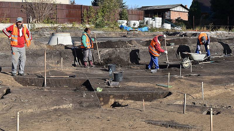 Archeologický výzkum na místě budoucího sběrného dvora v Podbořanech.