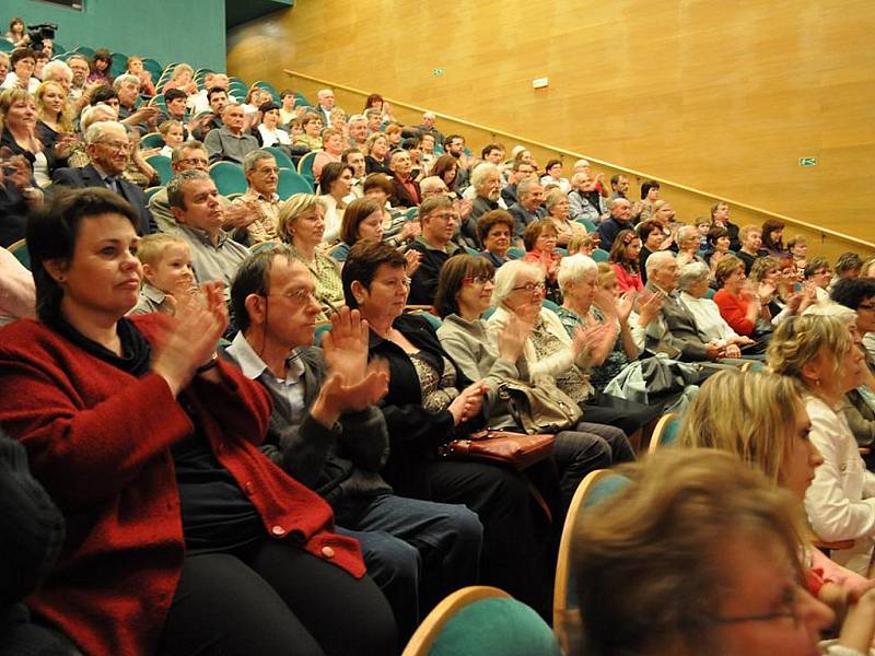 Slavnostní koncert k 50 letům dechového orchestru Základní umělecké školy v Lounech