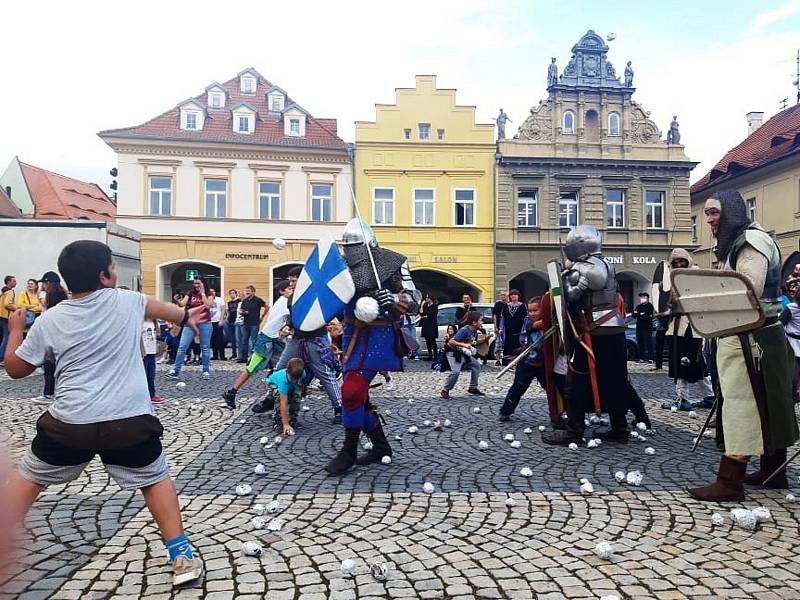 Po šesti stech letech se v Žatci opět utkali husité a křižáci.