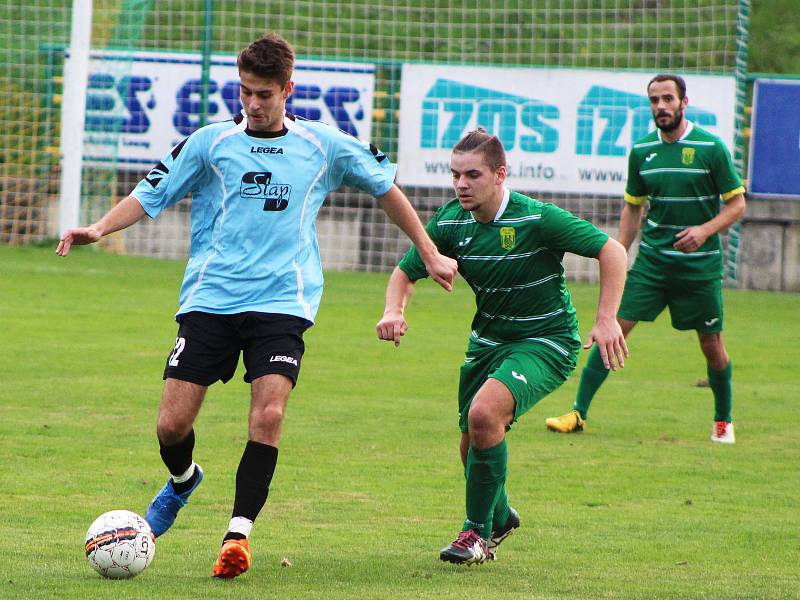 Žatec (v zeleném) nestačil na Vilémov, prohrál 0:3.