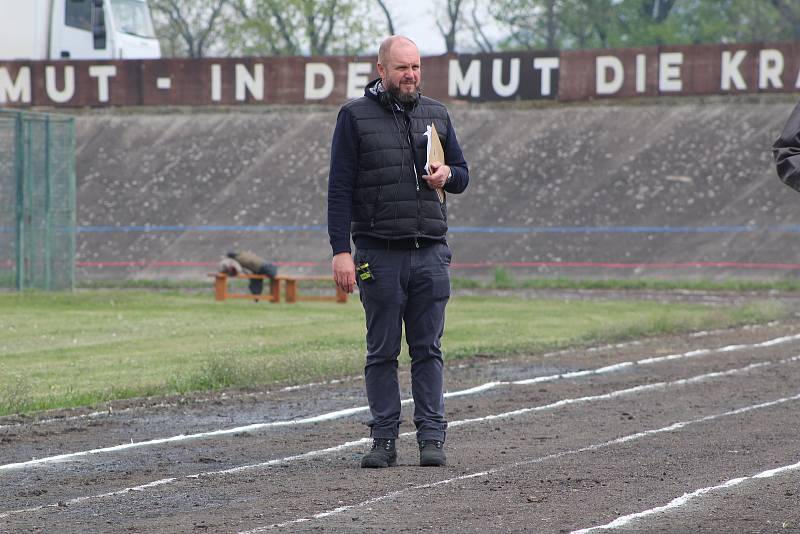 V Lounech se natáčel snímek Zátopek v roce 2019. Slavného běžce hraje Václav Neužil, režisérem je David Ondříček.